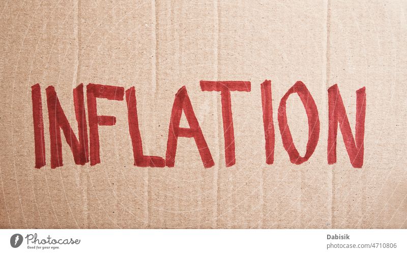 Konzept der Weltinflation. Blatt mit Wort Inflation Krise Finanzen wirtschaftlich Risiko Verbraucher hoch Währung uns Europa Business Dollar Erhöhung Geld