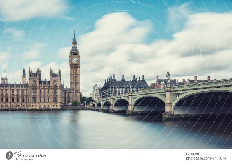 Big Ben und Westminster Parlament mit bewölktem Himmel, london, Großbritannien Houses of Parliament London England atmen britannien Großstadt