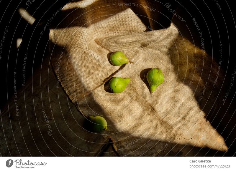 Stillleben mit Birnen der Saison redaktionell Essensfotografie natürliches Licht Fensterbeleuchtung luz natürlich Bodegón Lebensmittelfotografie Frucht