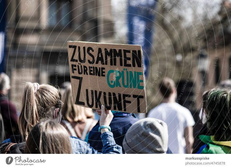 Gemeinsam für eine grüne Zukunft - Globaler Streik gegen den Klimawandel Bayern Erlangen Deutschland Globale Klima-Mobilisierung Globaler Klimastreik