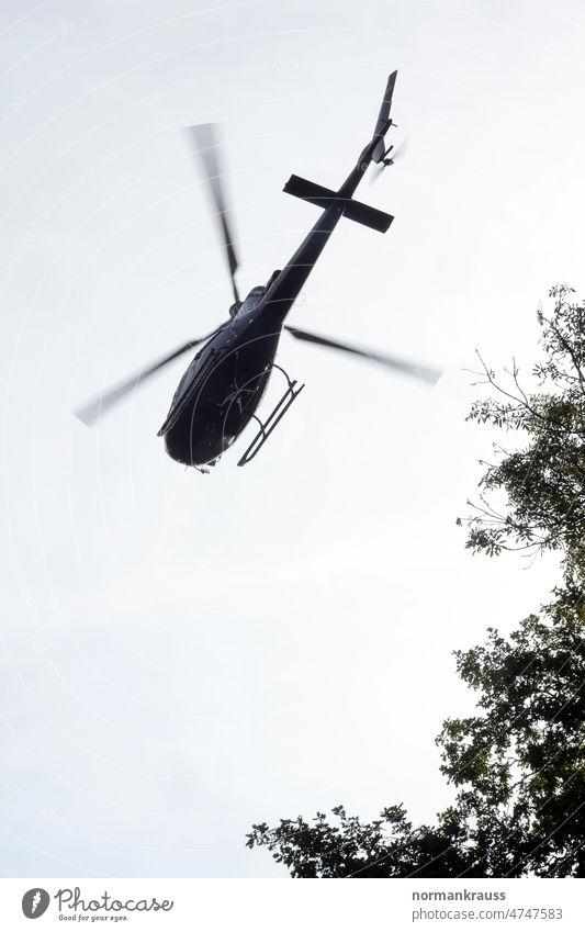 Hubschrauber hubschrauber helikopter propeller fliegen rotorblätter flug fluggerät maschine himmel transport transportieren