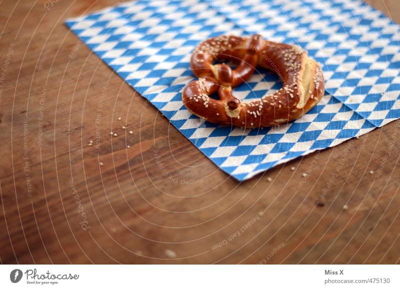Oktoberfest Lebensmittel Teigwaren Backwaren Ernährung Essen Mittagessen Büffet Brunch Fastfood Feste & Feiern lecker Brezel bayerisch Bayern blau-weiß salzig