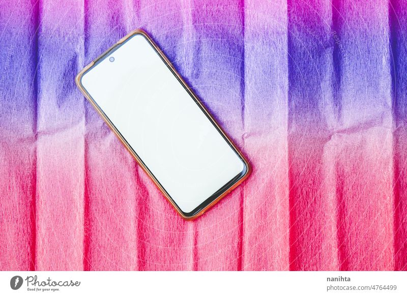 Android Smartphone Mockup vor einem bunten Hintergrund Telefon Attrappe Farbe farbenfroh weiß Decke Bildschirm Textfreiraum Negativraum Kopie negativ Raum