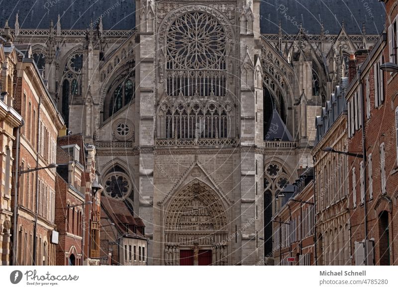 Kathedrale Notre Dame d’Amiens (Frankreich) Kirche Architektur Religion & Glaube Sehenswürdigkeit Bauwerk Wahrzeichen Gebäude historisch groß mächtig imposant