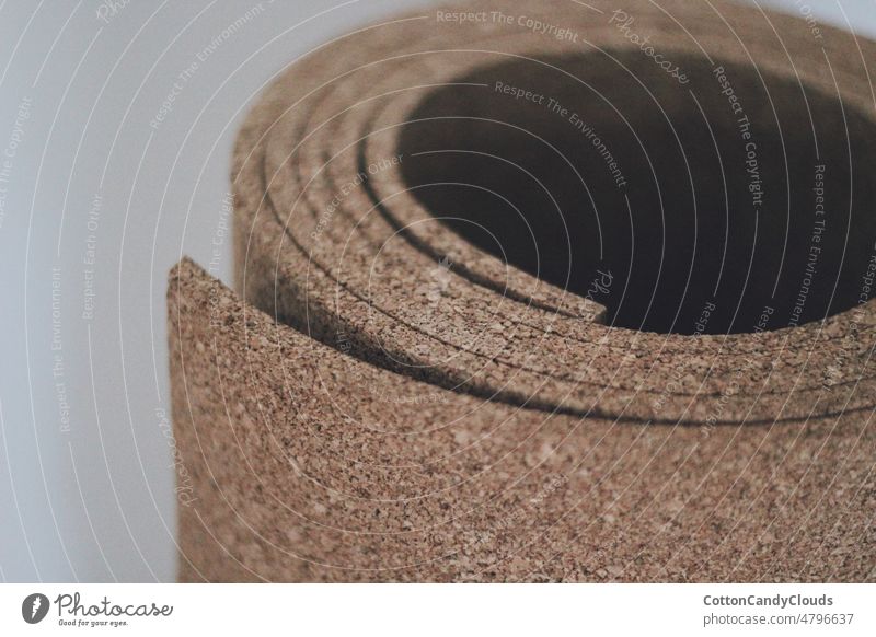 Nahaufnahme einer Korkrolle zum Anbringen an einer Wand abschließen Cork braun natürlich Material Textur Objekt Oberfläche Dekoration & Verzierung Design Muster