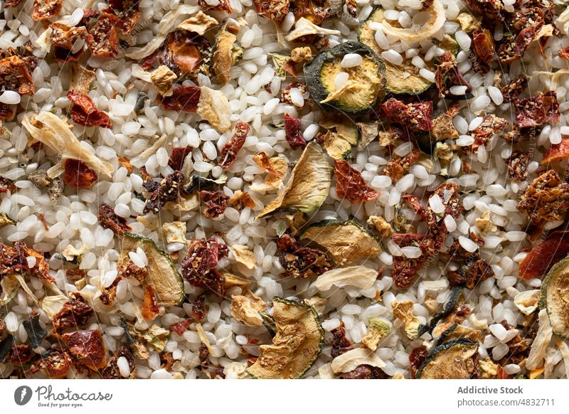 Dehydrierter Risotto trocknen mediterran Reis Korn Müsli Lebensmittel Gesundheit roh Samen organisch Diät Vegetarier Nahaufnahme Bestandteil traditionell