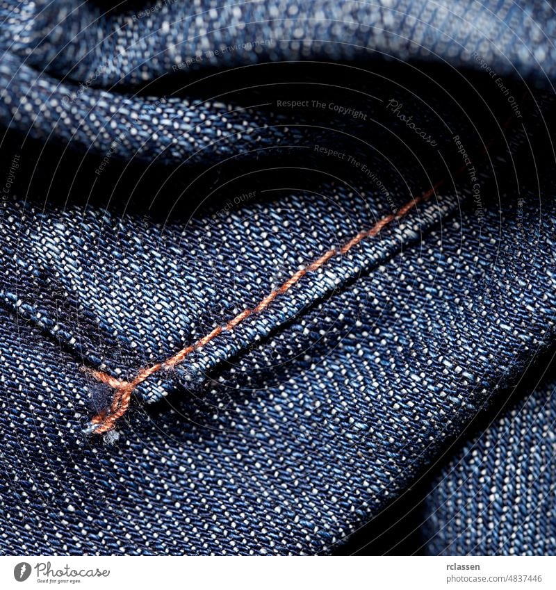 Blaue Jeans Makro verschlissen Baumwolle blau Blue Jeans Pferch Hose Jeanshose Bekleidung Material Muster Textur Wäsche waschen angezapft Gewebe Kleidungsstück