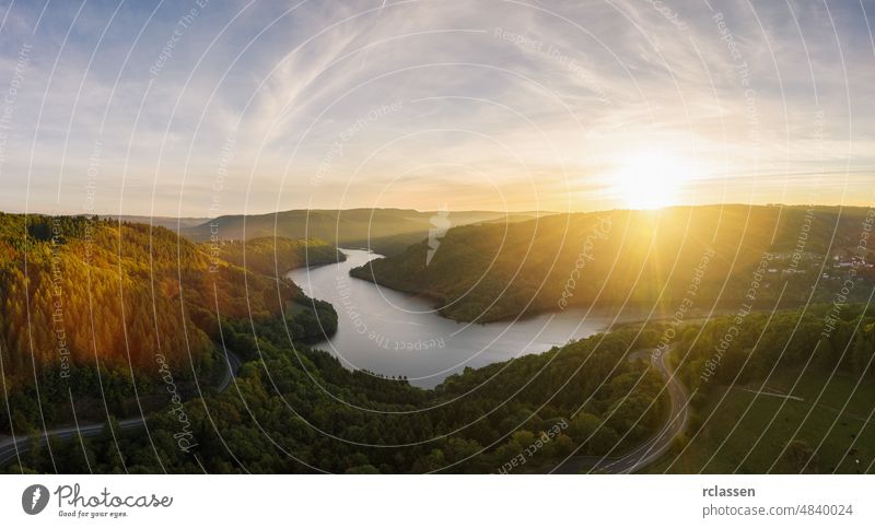 Sonnenuntergang am Rursee, Eifel Deutschland rursee Antenne blau Dröhnen grün Sonnenaufgang Nationalpark Natur außerhalb Panorama Sonnenlicht Stausee Fluss