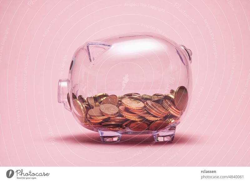 transparentes Sparschwein mit Geldmünzen Bank Schweinchen durchsichtig Euro Ruhestand Haushaltsplan Steuer Zukunft Personal Glas Finanzen Rente Kredit Guthaben