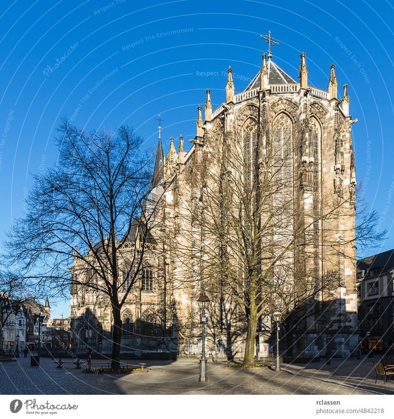 der aachener dom in der wintersonne Aachen Dom zu Aachen aix-la-chapelle aken Altstadt Frühling Deutschland Kathedrale kaiser karl Architektur Kirche gotisch