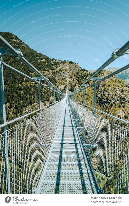 Längste tibetische Brücke in Europa, 600 Meter lang und 200 Meter hoch in der Gemeinde Canillo in Andorra Abenteuer Alpen Andorra la Vella Architektur