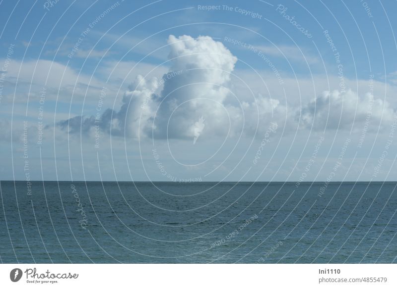 schauen und genießen Natur Landschaft Nordsee Insel Meer Wasser Wolken Cumulus Horizont Farben Blautöne Urlaub Naturgeräusche Stille Sinne Stressabbau Erholung