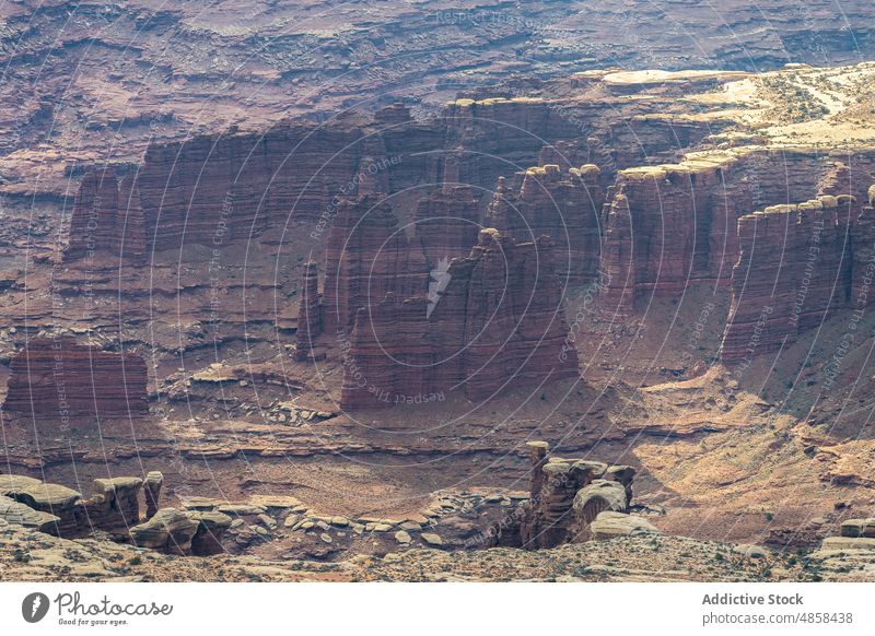 Aussicht auf den Berg von oben Canyonlands Schlucht Klippen Utah Nationalpark Landschaft reisen wüst USA im Freien Natur Denkmal Antenne trocken Wildnis Stein