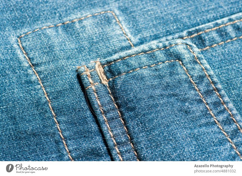 Blauer Jeans-Hintergrund. Nahaufnahme von Jeans Material. Jeanshose Stil abschließen Minimalismus Stillleben blau Textur Stoff Hose Tradition Stilrichtung