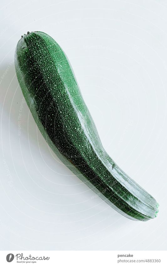 quereinsteiger Zucchini Gemüse Veganer Garten Ernährung gesund Grün Vegetarisch lecker Kürbis Gurke frisch