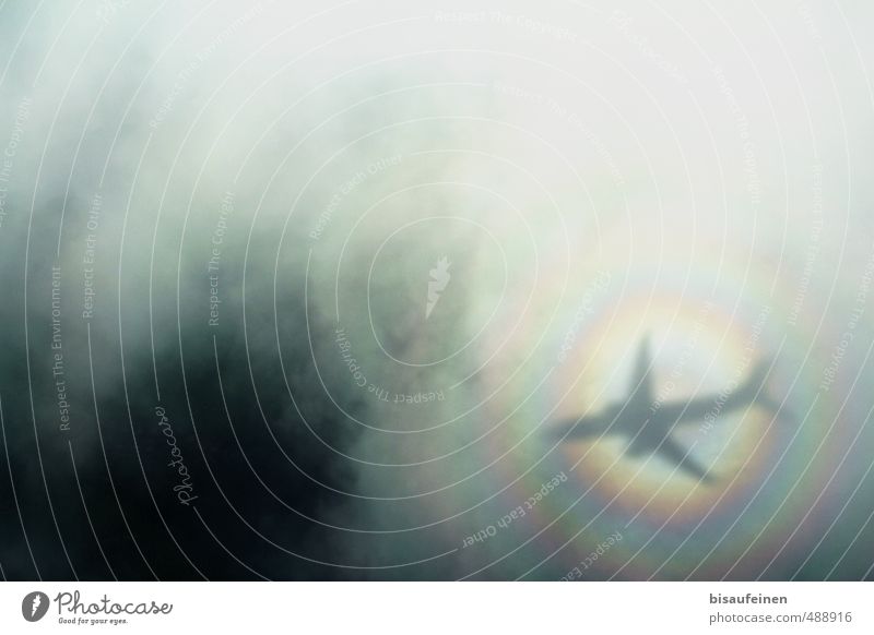 Zeitumstellung | ...weil andere Zeitzone Maschine Luftverkehr fliegen Flugzeug Flugzeugschatten Regenbogen Aura Wolken Schatten Silhouette Passagierflugzeug