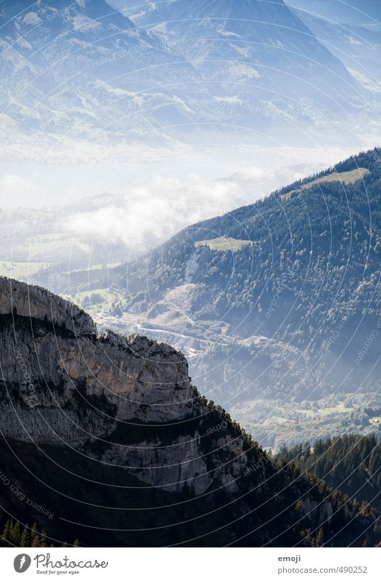 bergab Umwelt Natur Felsen Alpen Berge u. Gebirge Tal natürlich blau Farbfoto Außenaufnahme Menschenleer Tag Panorama (Aussicht)