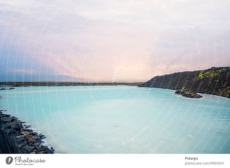 Blaue Lagune im Sonnenuntergang leer erstaunlich Wahrzeichen niemand berühmt entspannend Menschen Ehrfurcht Feld MEER sich[Akk] entspannen Mineralien Feiertag