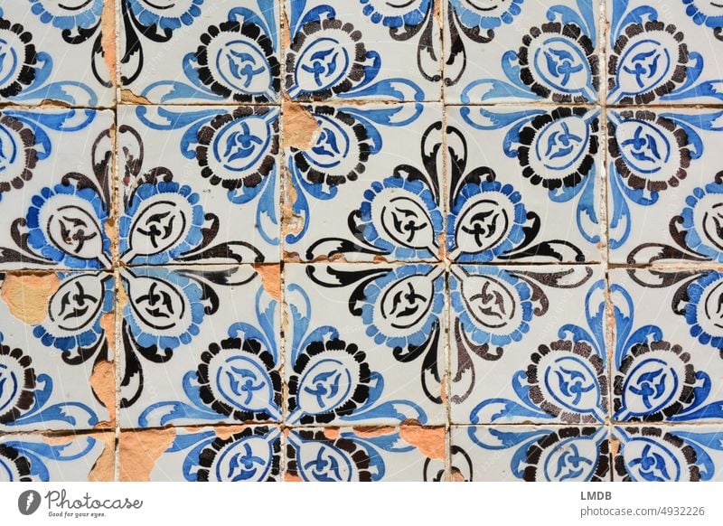 Azulejos azulejos Fliesen u. Kacheln gefliest parkettierung blau Muster Musterung gemuster Portugal Portugiesisch Lissabon Wandschmuck himmelblau kaputt
