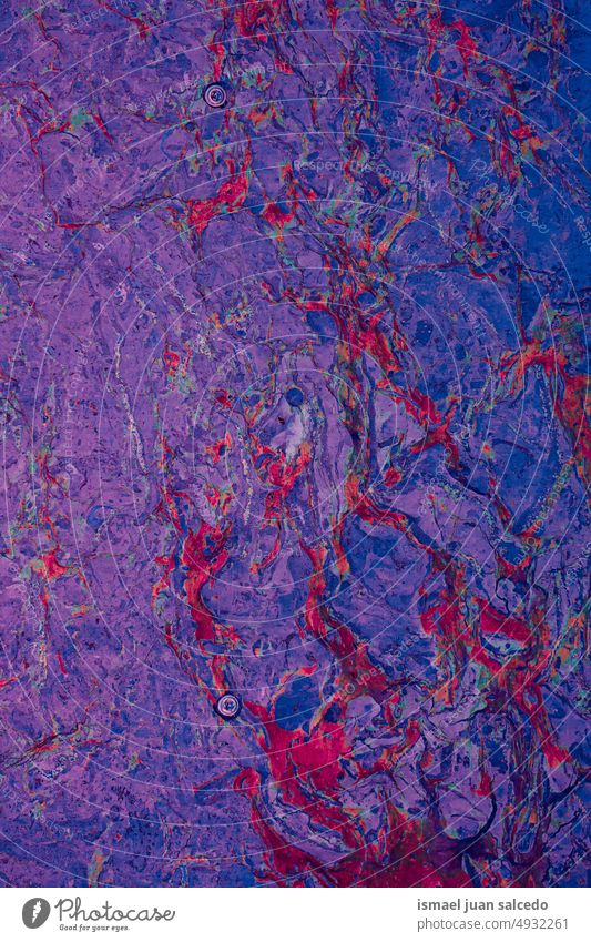 lila Wand, abstrakter texturierter Hintergrund purpur Farbe Textur Muster Stein alt Fassade Gebäude Straße im Freien Grunge altehrwürdig Linien Oberfläche