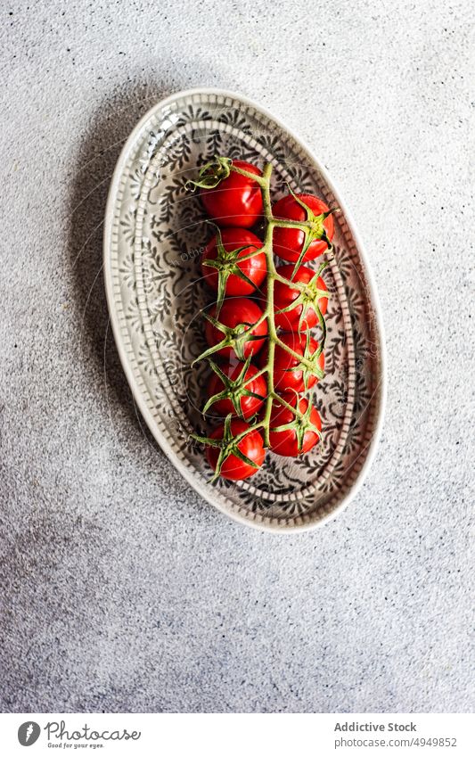 Reife Kirschtomate Schalen & Schüsseln Keramik essen Essen Lebensmittel frisch Gesundheit organisch roh rot reif Tisch Tomate Gemüse Veggie natürlich Vegetarier