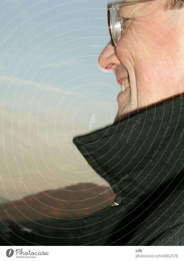 Menschsein | Leben, Lieben, Lachen. human Person Mann Porträt Profil Gesicht Ausdruck ausschnitt Kragen Jacke Punktschrift lächeln Mimik augen nase mund