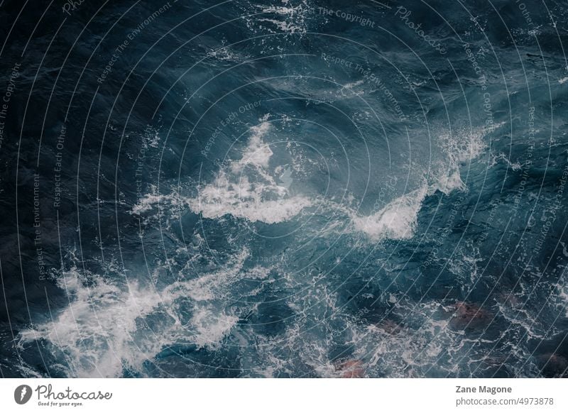 Ästhetische Meereswellen im Hintergrund Ästhetik abstrakter Hintergrund ästhetischer Hintergrund ästhetischer Ozean ästhetische Meereslandschaft Ozeanlandschaft