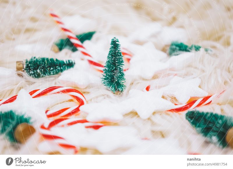 Chrismtas Muster Hintergrund tun mit verschneiten Bäumen, Zuckerstangen und Sterne Weihnachten Winter Dekoration & Verzierung Baum Feiertage Vorabend Party