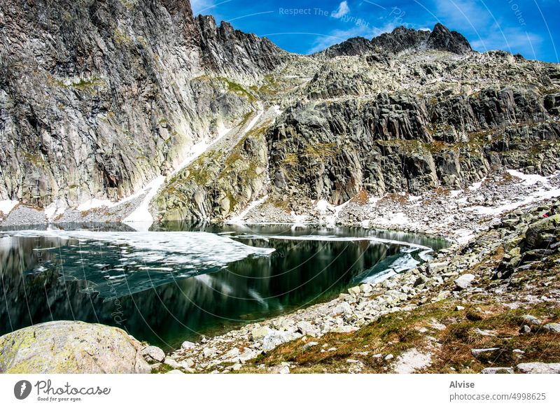 2022 06 04 CimaDasta-See zwischen Granitgipfeln 16 Berge u. Gebirge alpin Natur Italien Landschaft Sommer im Freien Ansicht Alpen grün Tourismus Tal Himmel blau