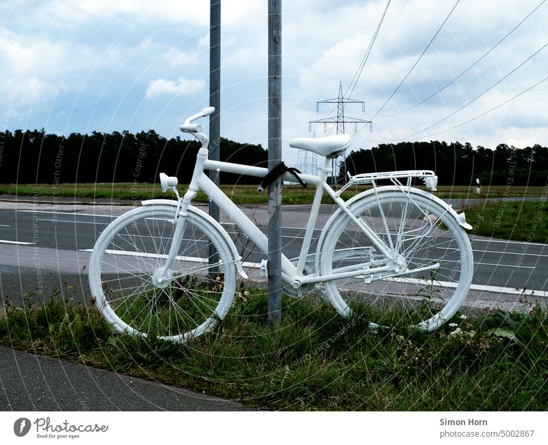 Mobilitätswende Fahrrad Fahrradweg umdenken Energie Anstrich Umweltschutz Energiewende umweltfreundlich nachhaltig Imagewechsel Interpretation Sichtweise