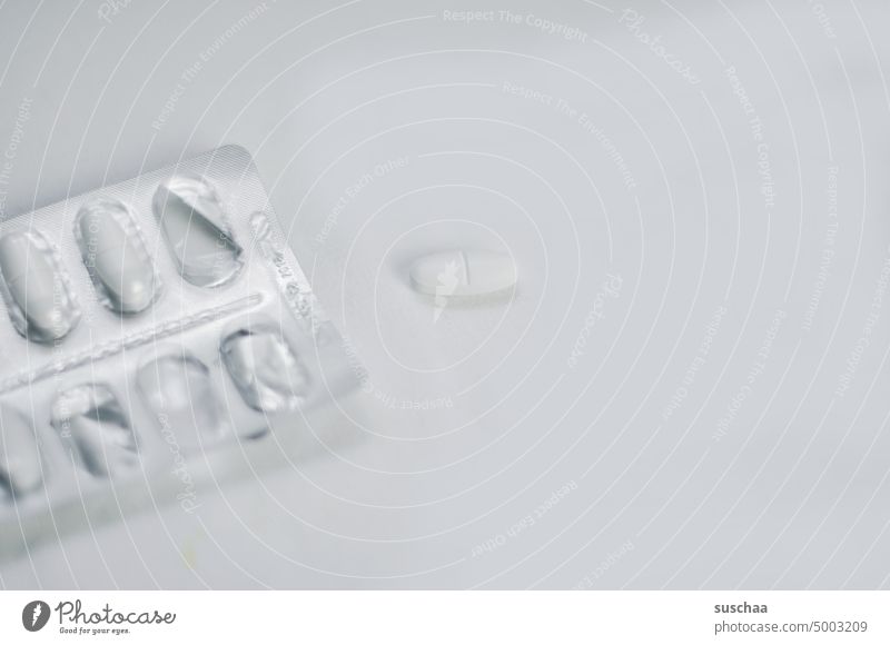 tablette Tablette Pille Medikament Gesundheit Krankheit Psychopharmaka Nahrungsergänzung Behandlung Medizin Schmerz Antibiotikum verschreibungspflichtig