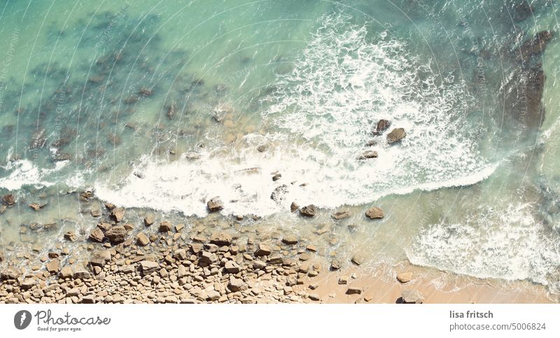 SONNE; STRAND; MEER... Meer Steine Sand Küste Algarve Natur Ferien & Urlaub & Reisen Strand Sommer Erholung Portugal Tourismus Bucht Atlantik ruhig Paradies
