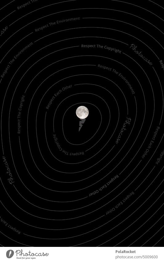 Mann auf Mond Mondschein Mondlandschaft Mondlandung Mondlicht Weltraum Astronomie dunkel Nacht Außenaufnahme Vollmond Nachthimmel