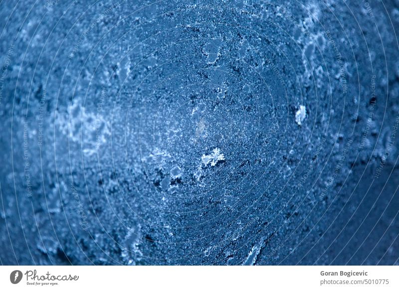 Gefrorenes Glas Eis Frost gefroren kalt Fenster Winter Muster Saison blau Kristalle Natur natürlich cool Oberfläche Eiszapfen saisonbedingt Form schließen