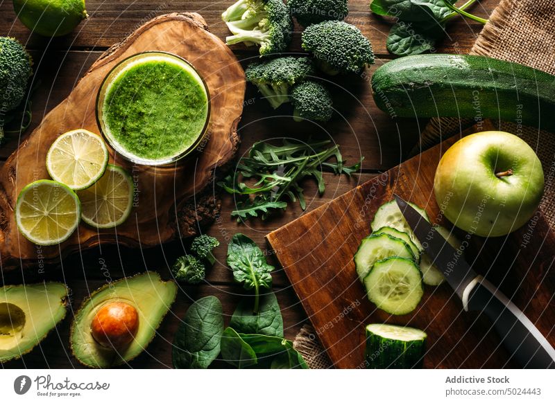 Zutaten für einen Entgiftungssaft Apfel Avocado Klinge Brokkoli Zitrusfrüchte Farbe Essen zubereiten Salatgurke Desktop Entzug Diät Esstisch Lebensmittel