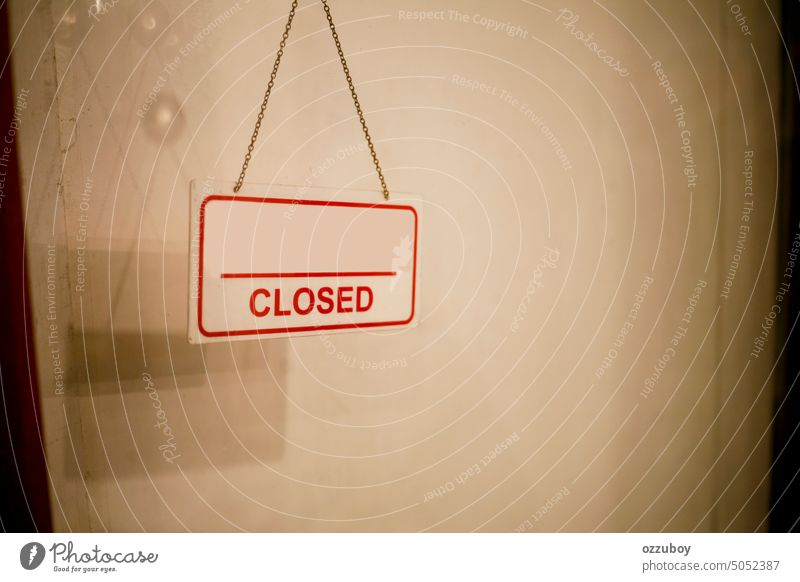 Schild "Geschäft geschlossen" an der Tür Zeichen Laden Business Nachricht Einzelhandel Werkstatt zugeklappt erhängen Information Aushang Markt weiß Transparente