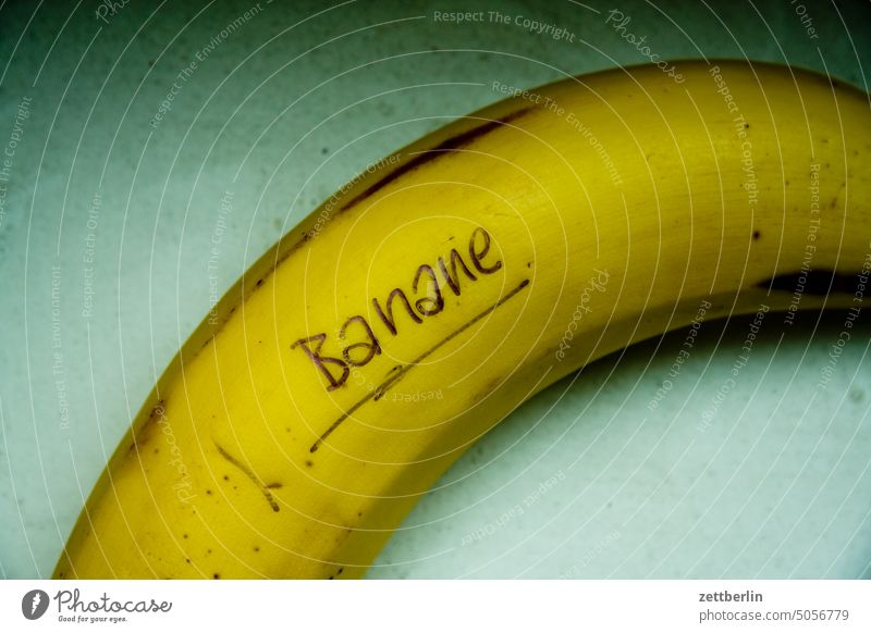 Banane banane frucht südfrucht obst exotisch vitamine schrift aufschrift name handschrift eigentum demenz vergessen verwechslung
