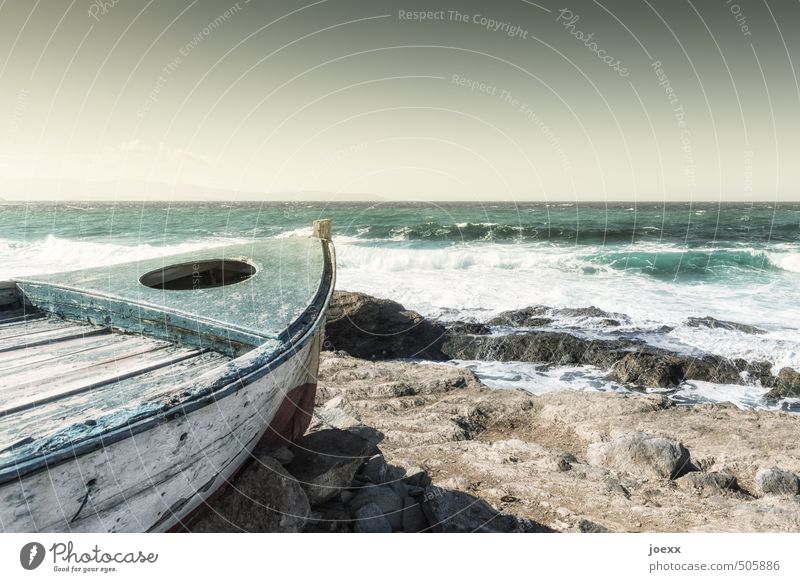 Erstes 2014 | Auf zu neuen Ufern Wasser Himmel Horizont Sommer Schönes Wetter Küste Meer Insel Fischerboot alt Unendlichkeit blau braun grün Fernweh Abenteuer