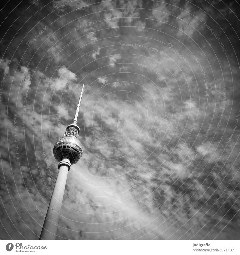 Berliner Himmel Fernsehturm Alexanderplatz Berliner Fernsehturm Turm Wahrzeichen Hauptstadt Berlin-Mitte Tourismus Bauwerk hoch Sehenswürdigkeit Architektur