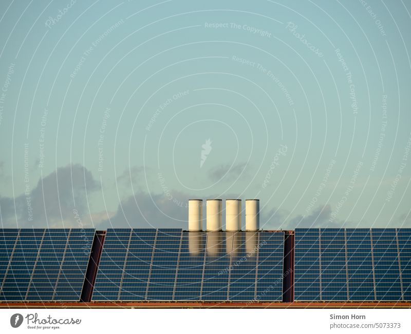 Energiemix Energieträger Photovoltaik Solar Sonnenenergie Energiewende umdenken Erneuerbare Energie Energiewirtschaft Dach Sonnenlicht nachhaltig