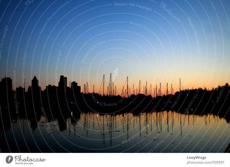 Vancouver Harbor-Sunset Kanada Amerika Stadt Hafenstadt Skyline Menschenleer Bauwerk Gebäude Architektur Schifffahrt Segelboot Wasser leuchten