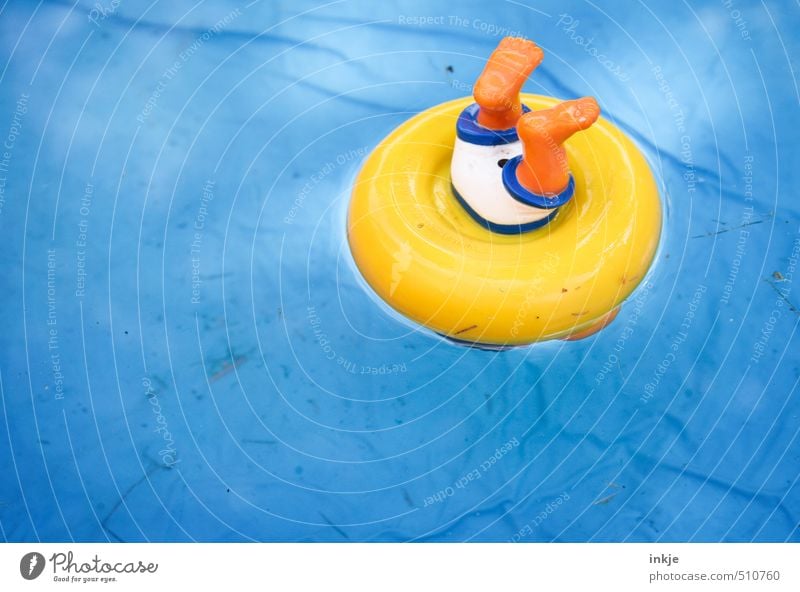 Ende der Sommerzeit | Zeitumstellung Freude Schwimmen & Baden Freizeit & Hobby Spielen Sommerurlaub Spielzeug Badeente Kitsch Krimskrams Planschbecken