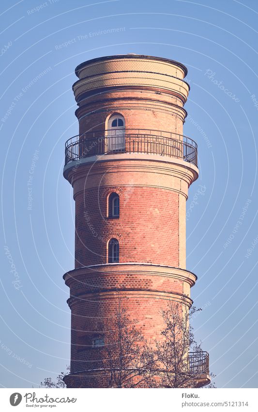 Der älteste Leuchtturm Deutschlands Travemünde Lübeck Ostseeküste Gebäude Architektur Backstein Himmel Tourismus Ferien & Urlaub & Reisen Küste Außenaufnahme