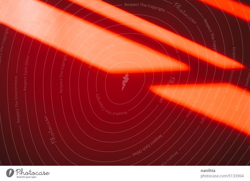 Abgeschwächter Hintergrund von Licht und Schatten in Rottönen Attrappe Muster rot abstrakt Schattenspiel Produkt Linien Formen Geometrie geometrisch sehr wenige