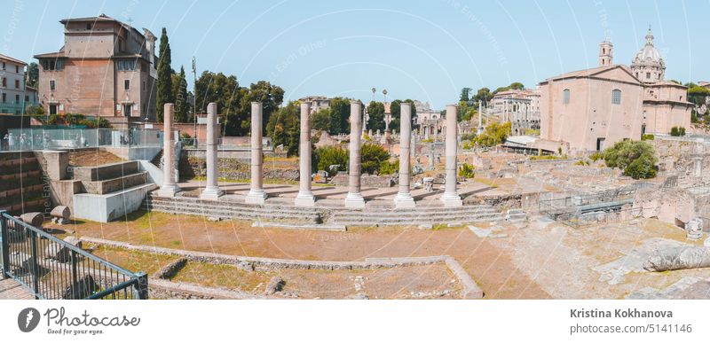 2. Juli 2018, Rom, Italien. Panorama des Forum Romanum. Ruinen von Gebäuden des antiken Imperiums. Römer reisen Architektur Europa Europäer Historie alt Spalte