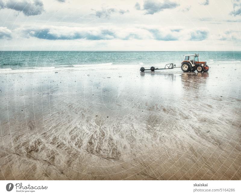 Ebbe Frankreich Platz Normandie Strand Wasser Traktor Sand Meer Landschaft Meereslandschaft Atlantis Ozean Natur Horizont MEER Küste Ferien & Urlaub & Reisen