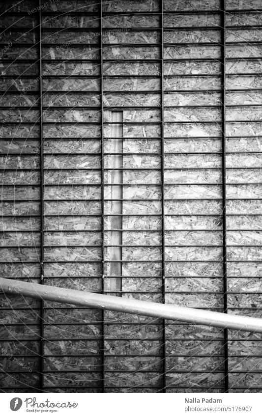 Geländer, Gitter, Holzplatte - Nach der Flut analog Analogfoto schwarzweiß Schwarzweißfoto Eifel Schutz Zerstörung