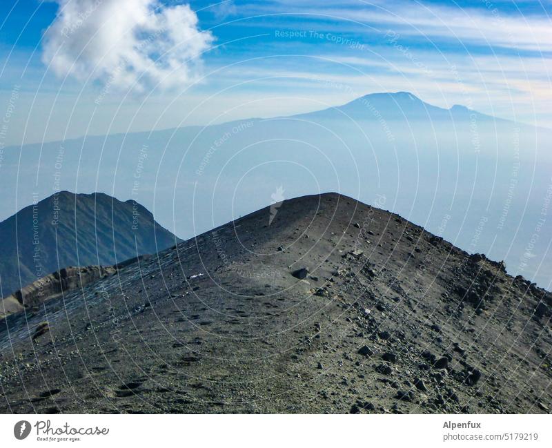 Vulkaniertreffen Savanne Weitsicht Tag Aussichtspunkt Schneebedeckte Gipfel Weitblick Schönes Wetter Panorama (Aussicht) Menschenleer Ferne Ausflug