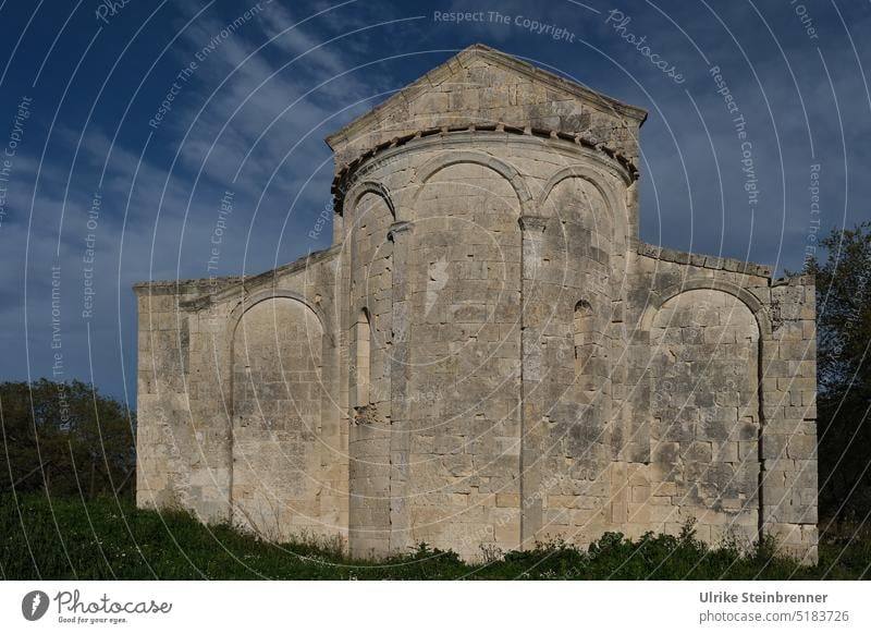 Chiesa di San Nicola di Silanos in Sedini Kirche Ruine Andachtstätte Verfall alt Lost places verlassen Sakralbau Architektur Mauern Sardinien Geschichte