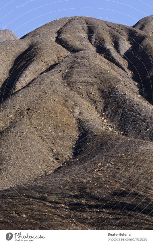 Oberflächenstruktur einer saarländischen Halde - auch Elefantenhalde genannt Strukturen & Formen Saarland Vergangenheit Relikt Detailaufnahme abstrakt Muster